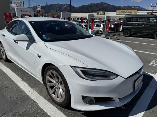 【eumo払い可能】テスラについて話しませんか？私は2016年からオーナーです。